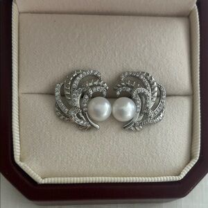 Elegant Silver and Pearl Earrings